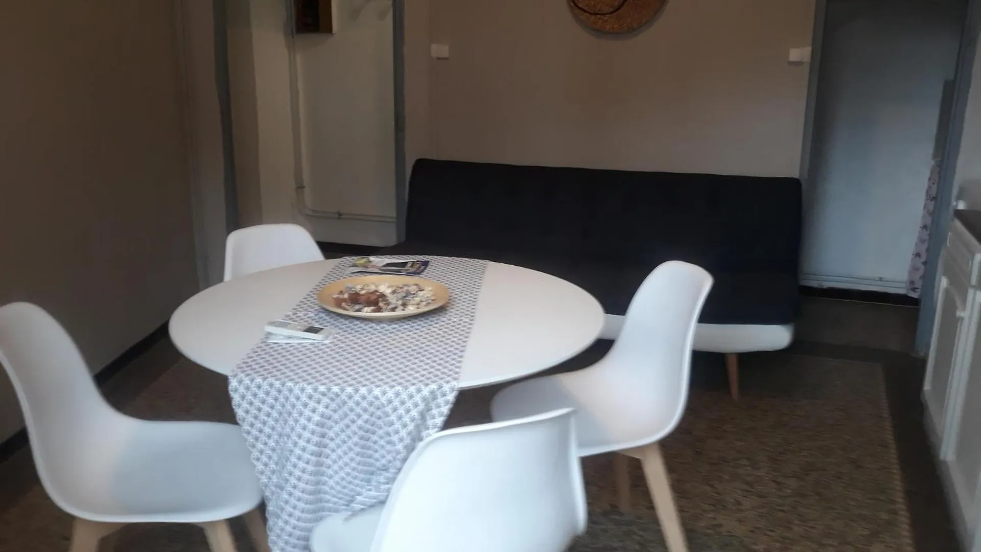 Les Nuitees Arlesiennes Villa 0*, Arles France